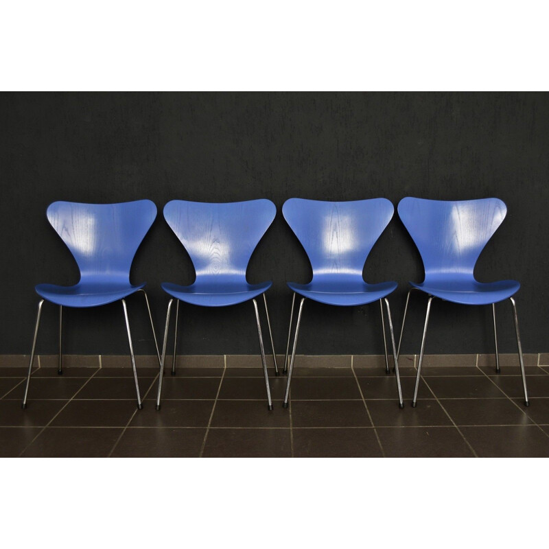 Suite de 4 Chaises 3107 par Arne Jacobsen pou Fritz Hansen - 1990