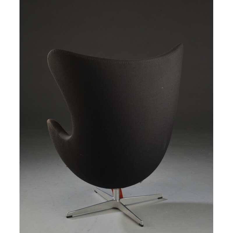 Vintage black egg armchair by Arne Jacobsen - 1990s