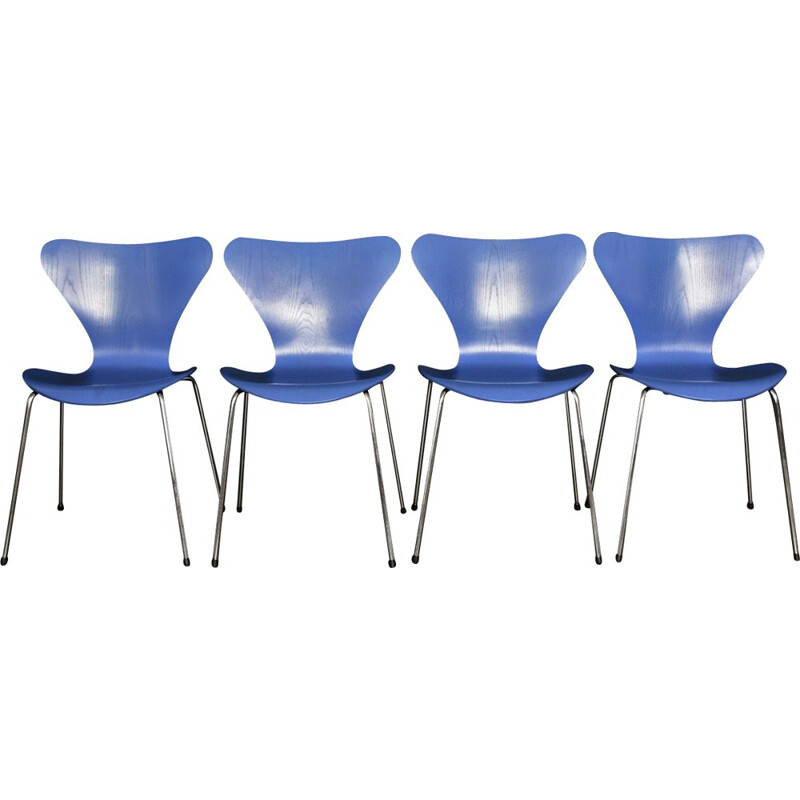 Suite de 4 Chaises 3107 par Arne Jacobsen pou Fritz Hansen - 1990