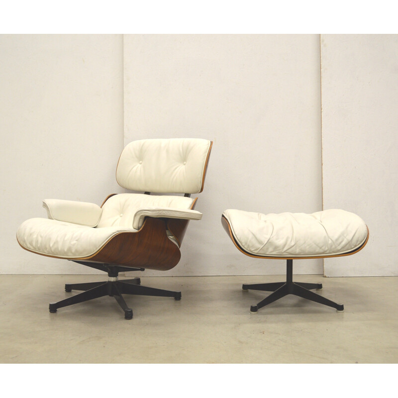 Vintage white lounge chair by Charles Eames for Herman Miller - 1970s