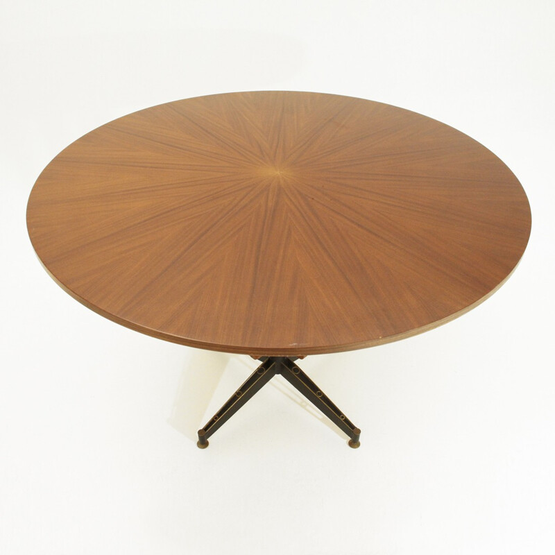 Italian vintage round top dining table in teak - 1960s 