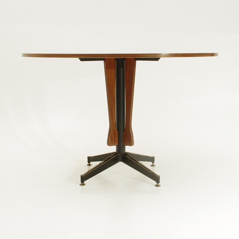 Italian vintage round top dining table in teak - 1960s 