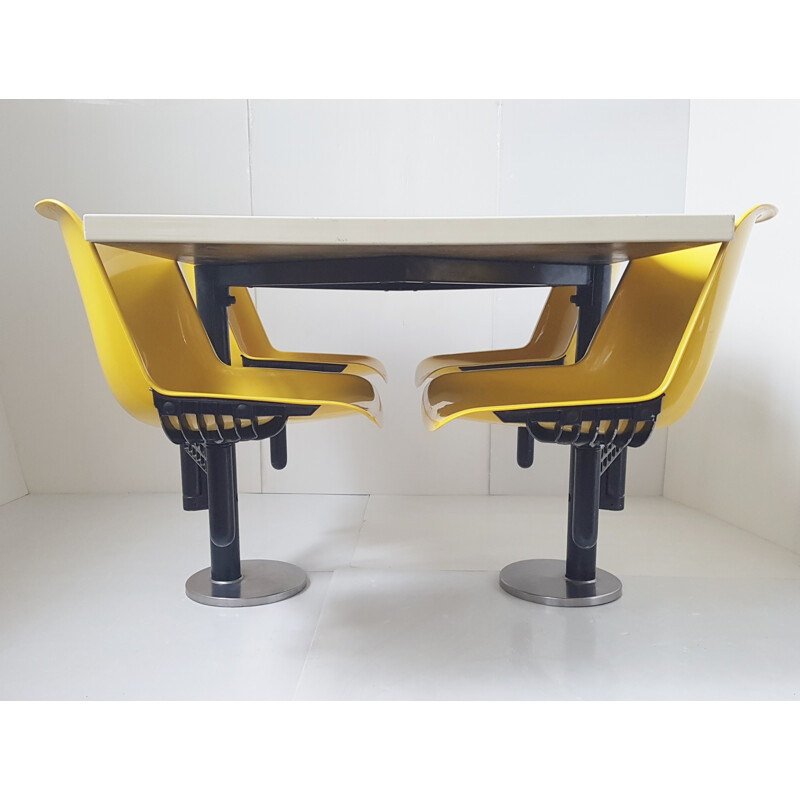Modus table by Osvaldo Borsani for Tecno - 1970s