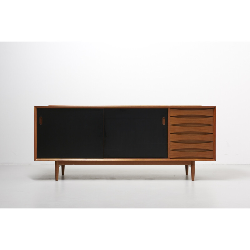 Vintage Model 29 Sideboard by Arne Vodder for Sibast Mobler - 1950s