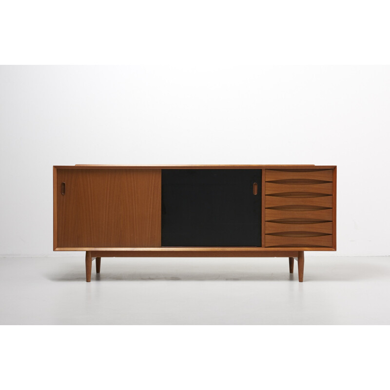 Vintage Model 29 Sideboard by Arne Vodder for Sibast Mobler - 1950s