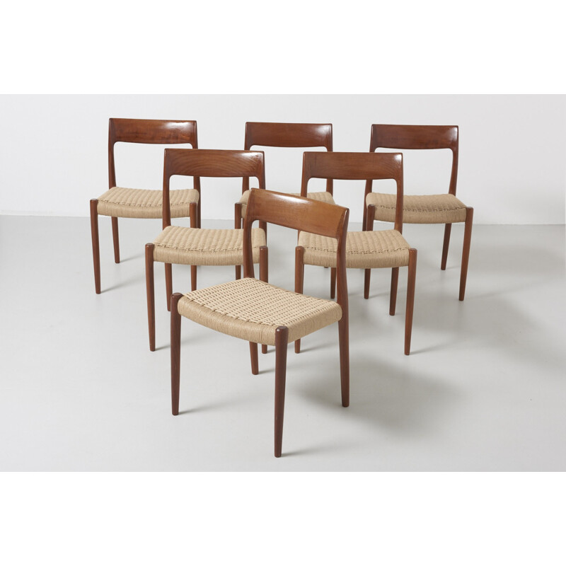 Suite de 6 chaises vintage Modèle 77 de Niels Moller - 1954