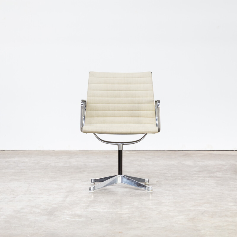Suite de 6 fauteuils "EA108" par Ray & Charles Eames pour Herman Miller - 1950