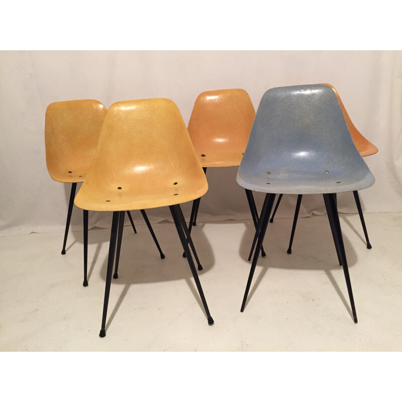 Set of 5 chairs in fibreglass and metal - 1950s