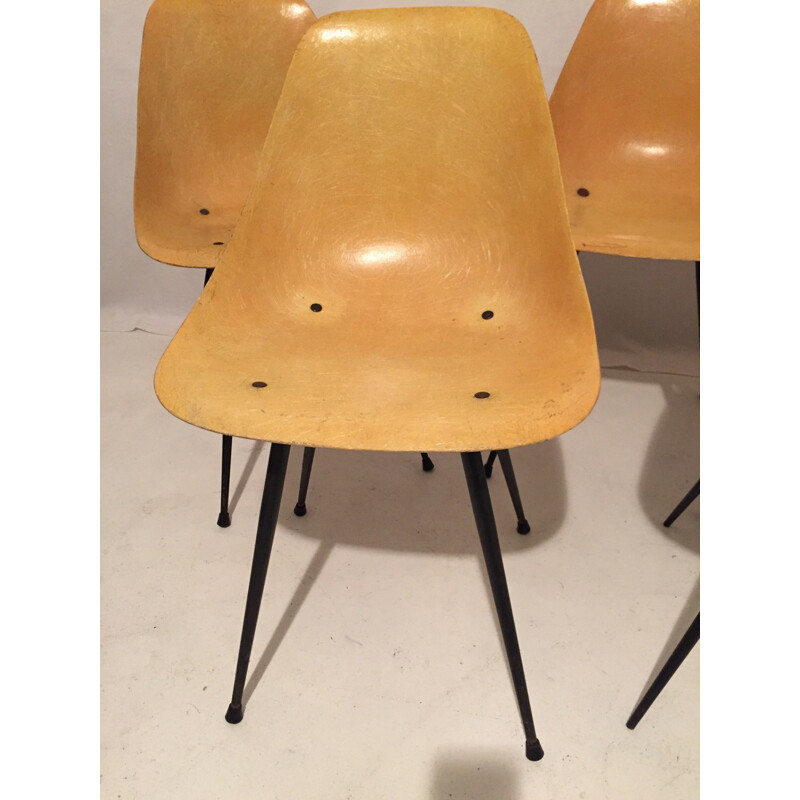 Set of 5 chairs in fibreglass and metal - 1950s