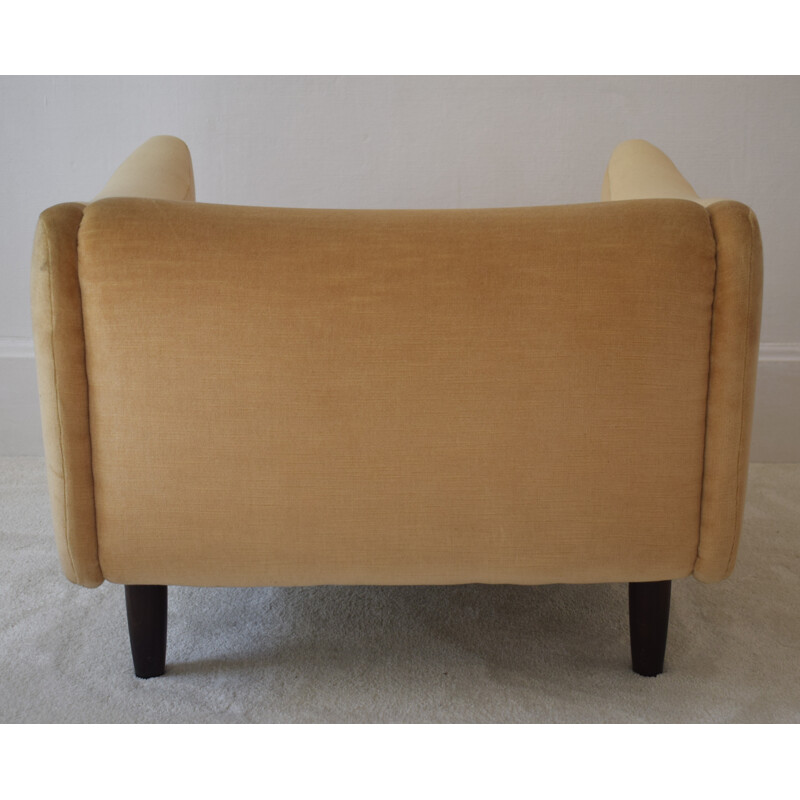 Set of two "Dachshund" vintage armchairs by Michel Mortier - 1960s