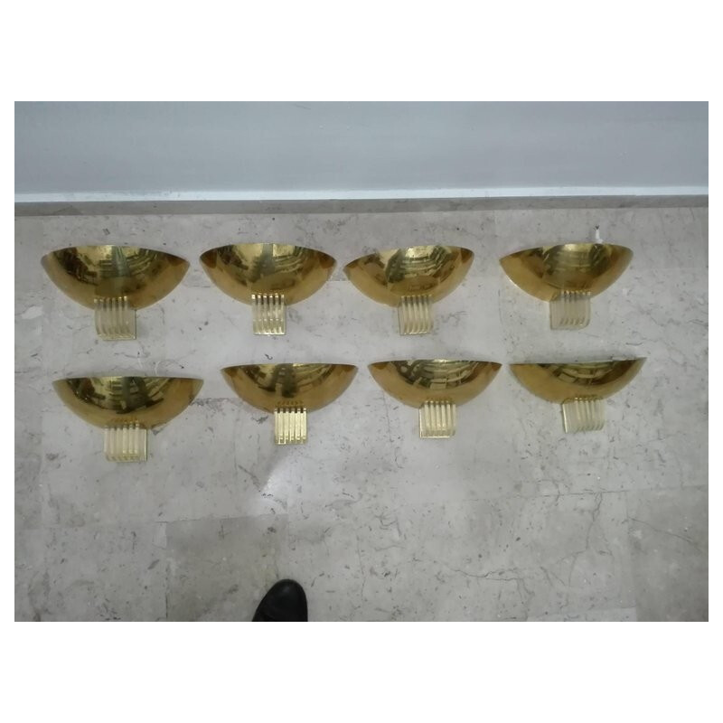 Set of 8 vintage wall lamps in brass and plexiglas - 1980s