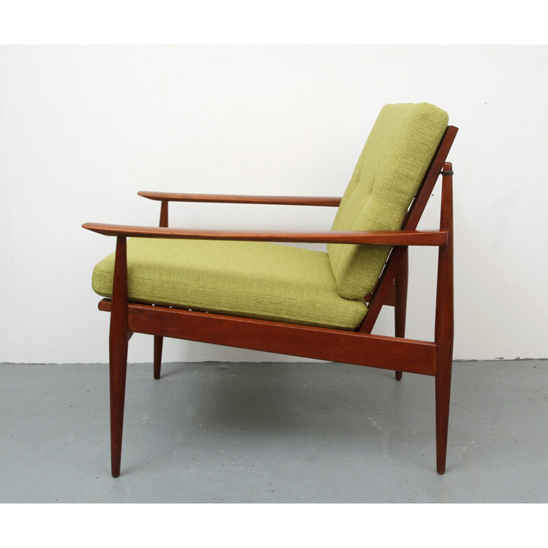 Fauteuil vert vintage en teck massif - 1960