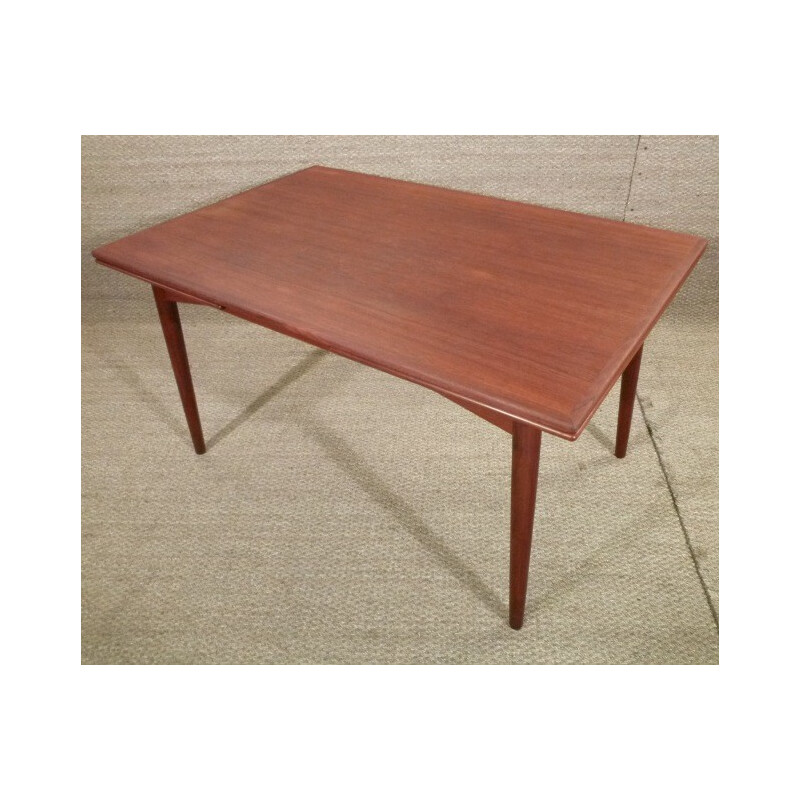 Scandinavian teak dining table, Gunni OMANN - 1960s