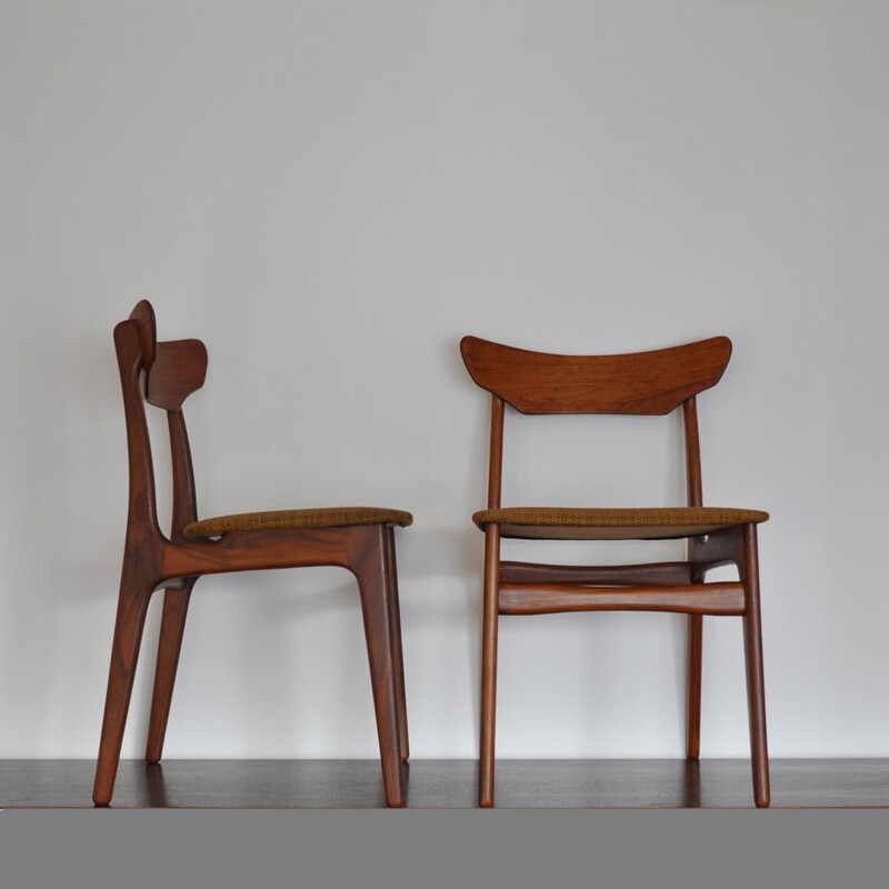 Pair of vintage Teak dining chairs by Schiønning & Elgaard - 1960s