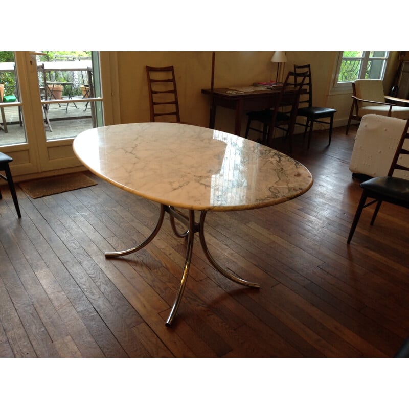 Oval table in marble - 1970s