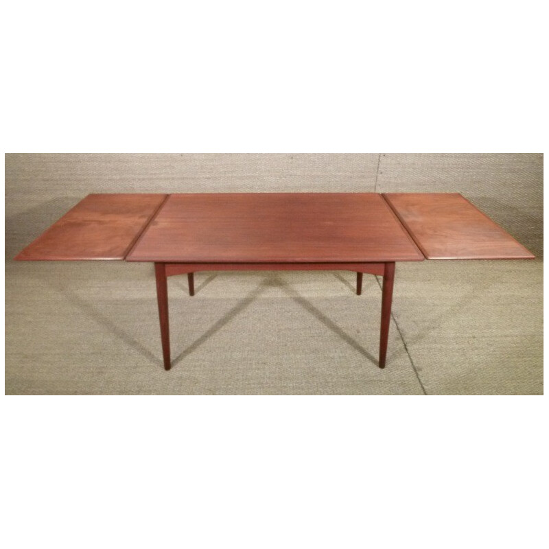 Scandinavian teak dining table, Gunni OMANN - 1960s