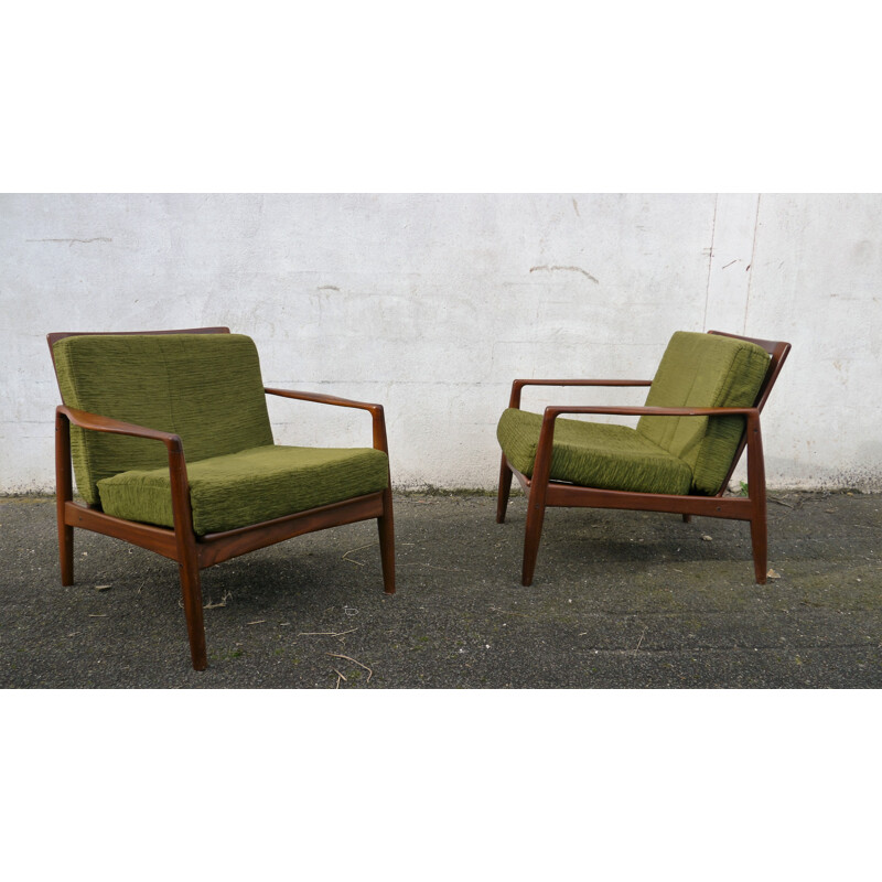 Pair of scandinavian armchairs in teak and green velvet - 1960s