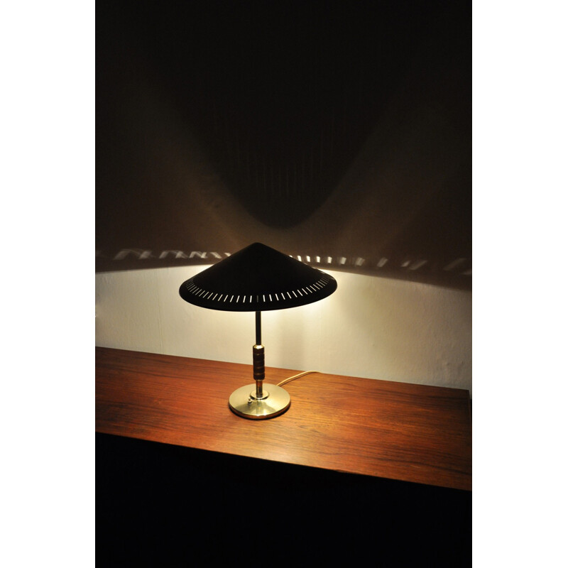 Lampe de table vintage en laiton danoise par Bent Karlby - 1950