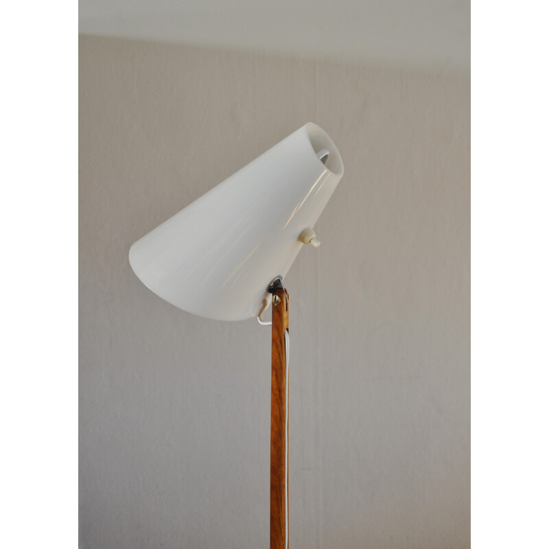 Vintage oak floor lamp by Uno & Östen Kristiansson for Luxus - 1960s