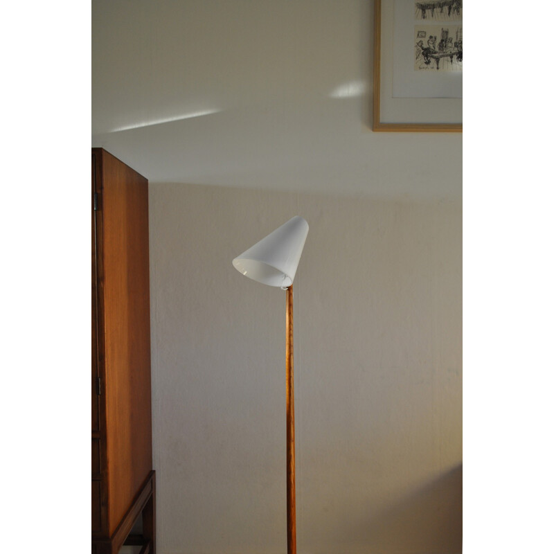 Lampadaire en chêne vintage par Uno & Östen Kristiansson pour Luxus - 1960