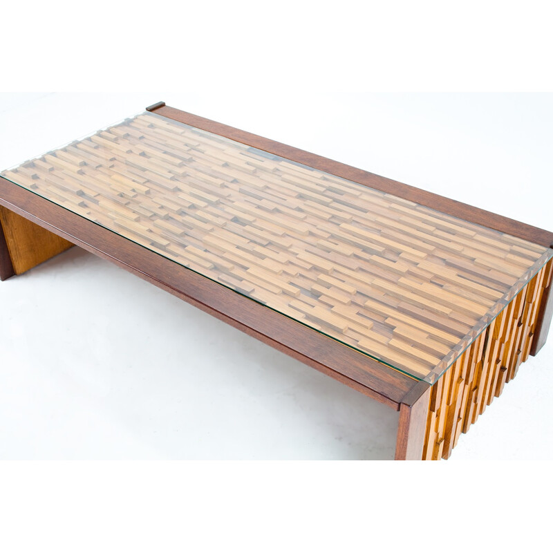 Grande table basse brutaliste en palissandre vintage par Percival Lafer - 1960