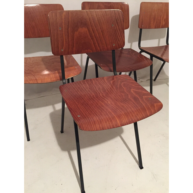 Suite de 4 chaises industrielles bois et metal - 1960