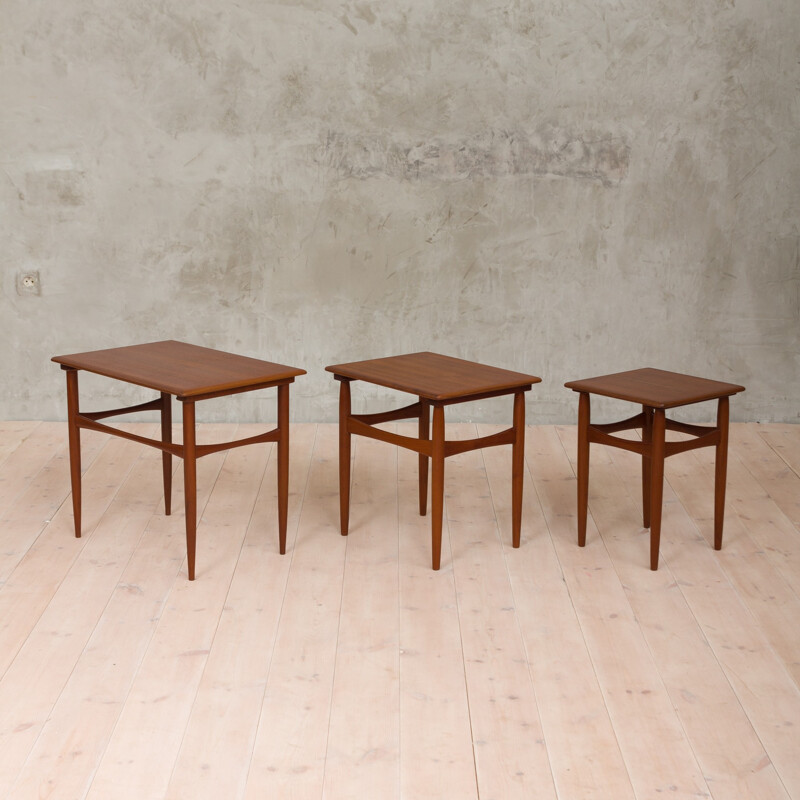 Suite de 3 tables gigognes scandinaves vintage - 1960