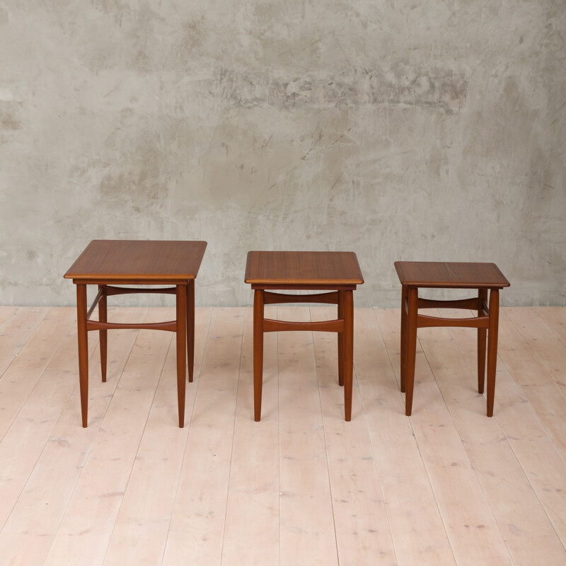 Set of 3 vintage scandinavian nesting tables - 1960s