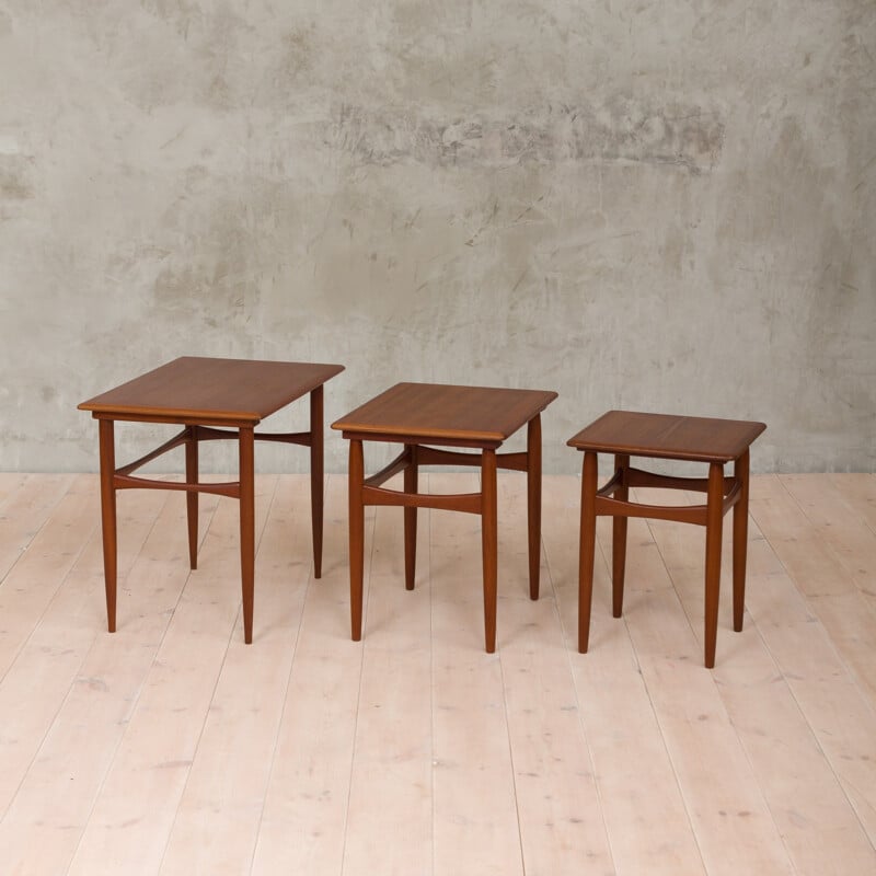 Set of 3 vintage scandinavian nesting tables - 1960s