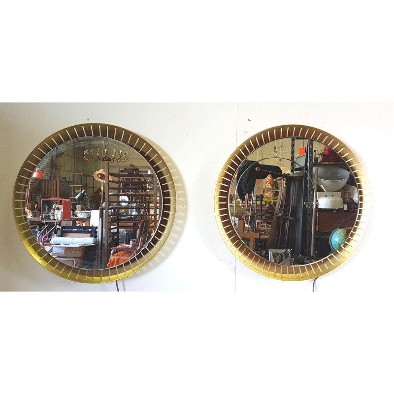 Pair of vintage illuminated mirrors by Stilnovo - 1960s