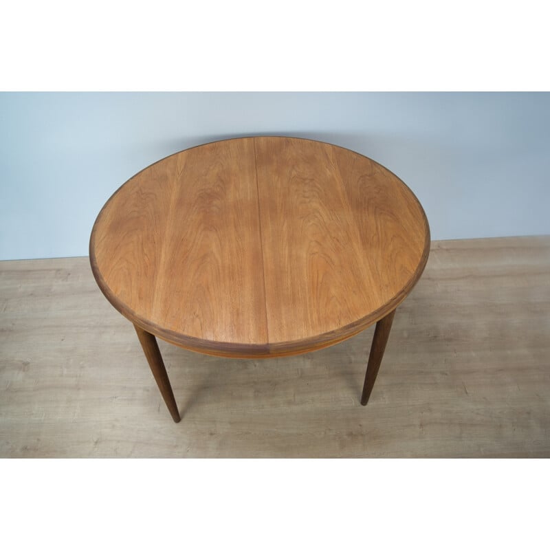 Vintage Oval Extendable Teak Dining Table by G-Plan - 1960s