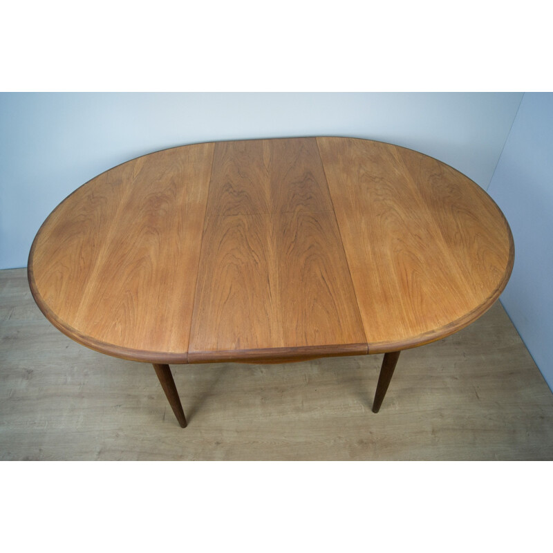 Vintage Oval Extendable Teak Dining Table by G-Plan - 1960s