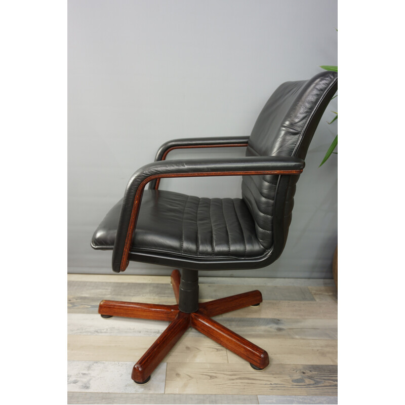 Vintage swivel office chair in wood and leather - 1960s