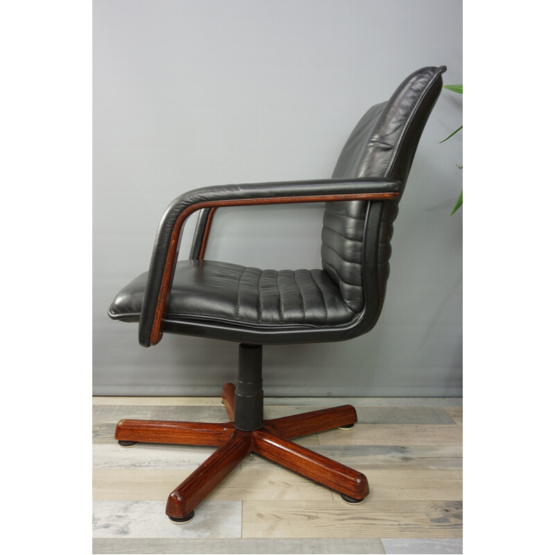 Vintage swivel office chair in wood and leather - 1960s