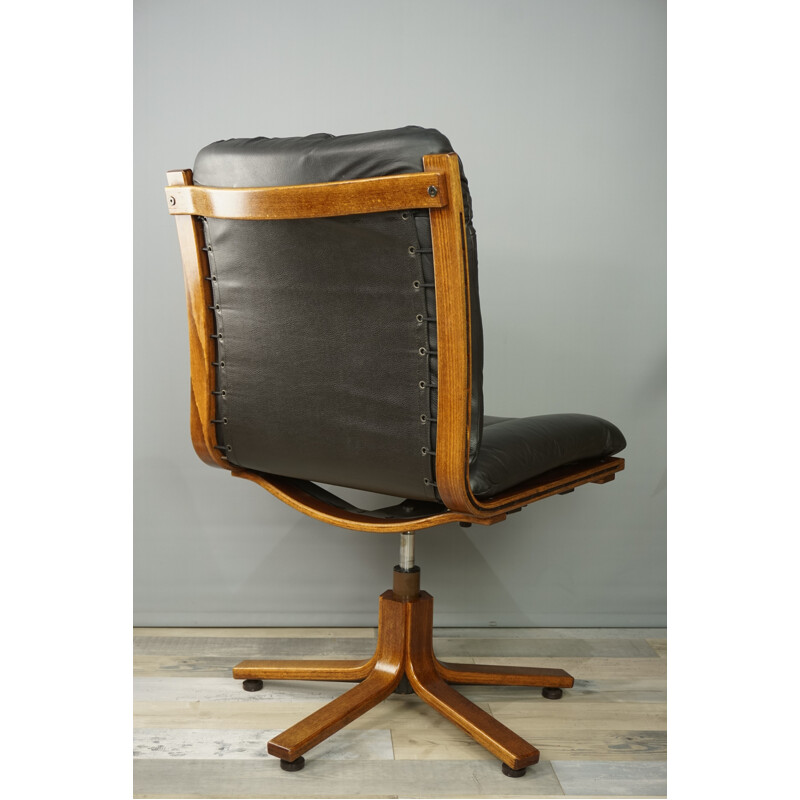 Vintage swivel office chair in wood and leather - 1970s