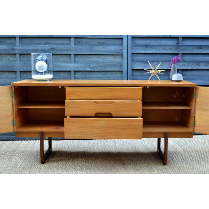 Vintage Minimalist sideboard manufactured by Uniflex - 1960s