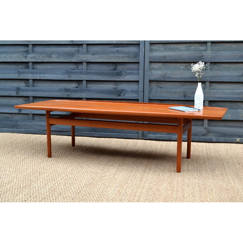Table basse scandinave vintage conçue par Grete Jalk - 1960