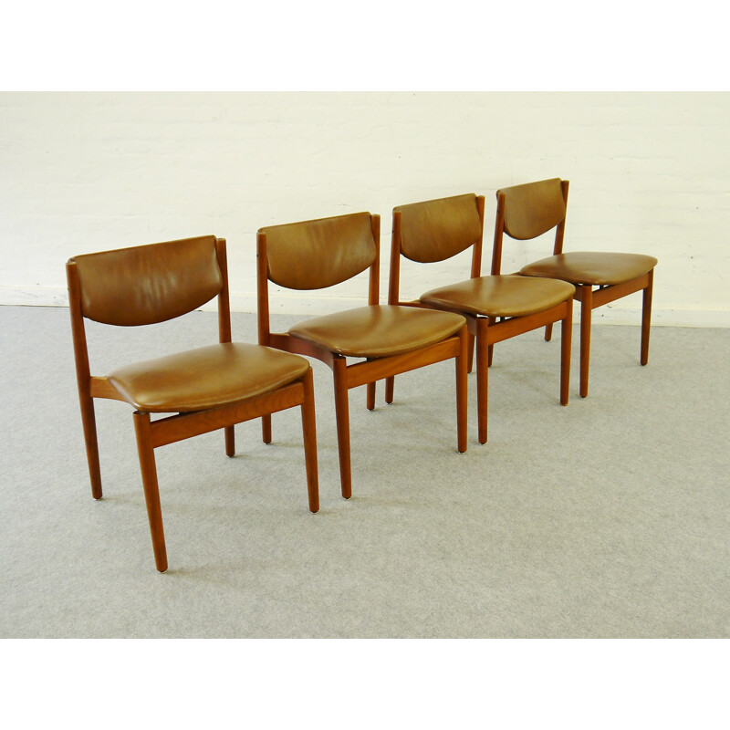 Ensemble vintage de 4 chaises en teck et cuir, Finn JUHL - 1960