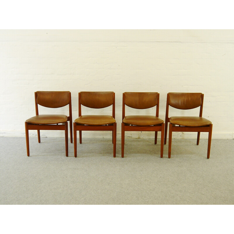 Ensemble vintage de 4 chaises en teck et cuir, Finn JUHL - 1960