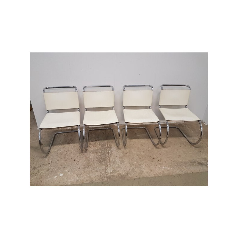 Suite de 4 chaises MR10 en cuir blanc de Mies Van Der Rohe par Knoll international - 1980