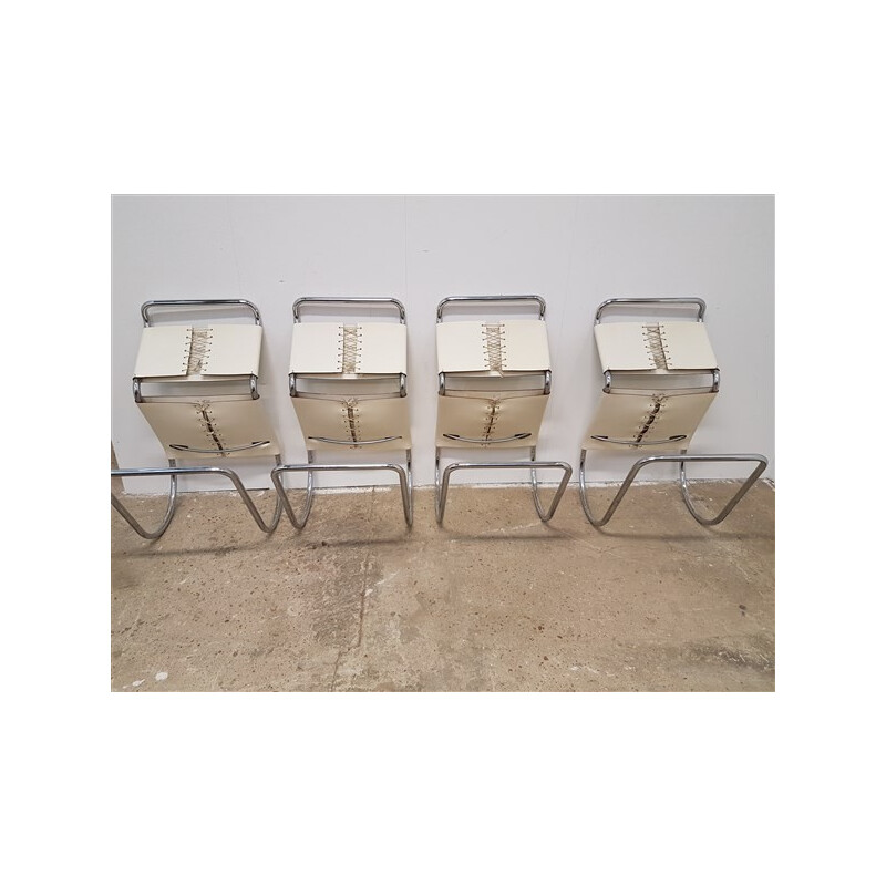 Set of 4 chairs MR10 in white leather by Mies Van Der Rohe edited by Knoll international - 1980s