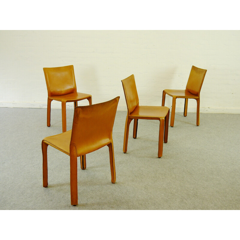 Set of 4 CAB chairs in leather, Mario BELLINI - 1970s