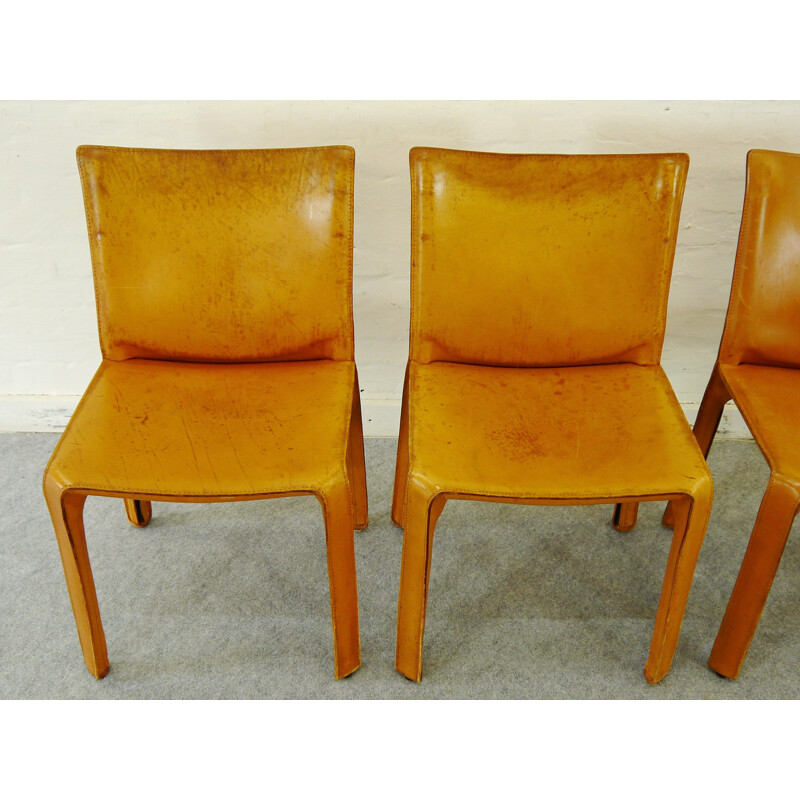 Ensemble de 4 chaises CAB en cuir et acier, Mario BELLINI - 1970