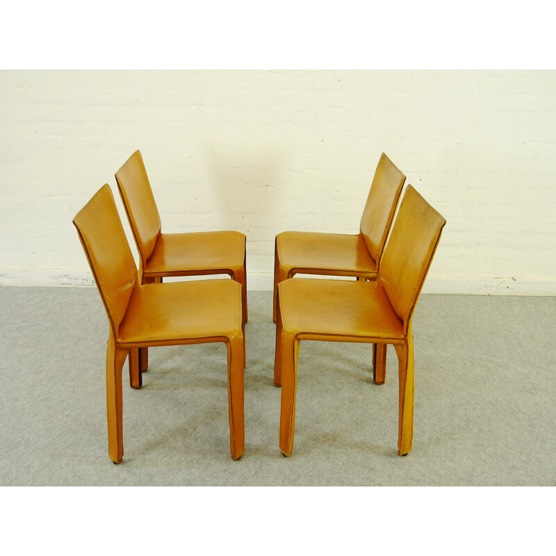 Set of 4 CAB chairs in leather, Mario BELLINI - 1970s