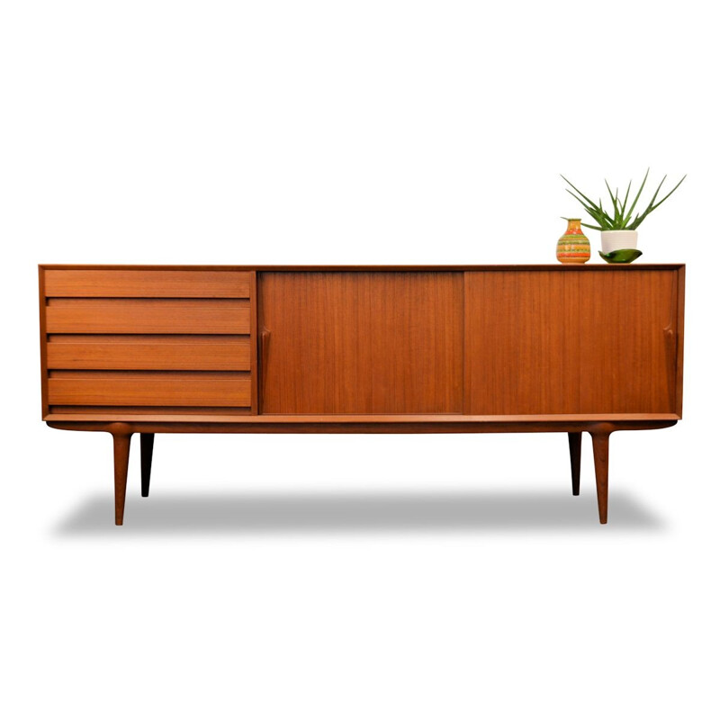 Vintage scandinavian sideboard model 18 in teak by Gunni Omann for Omann Jun Møbelfabrik - 1960s