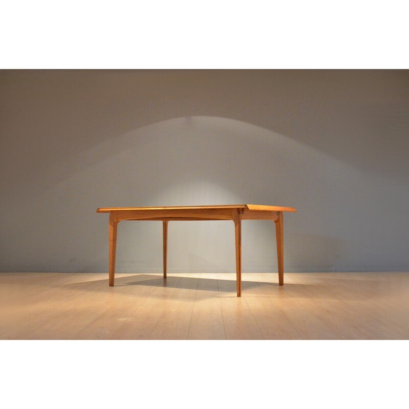 Large dinning table in wood - 1950s