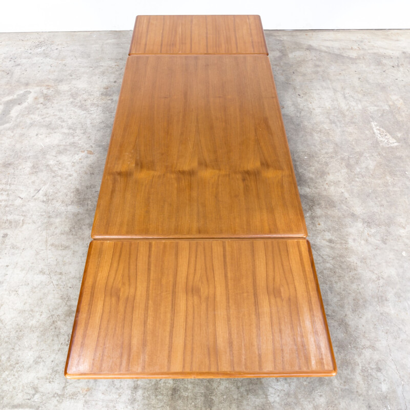 Vintage Teak extendable dining room table - 1960s