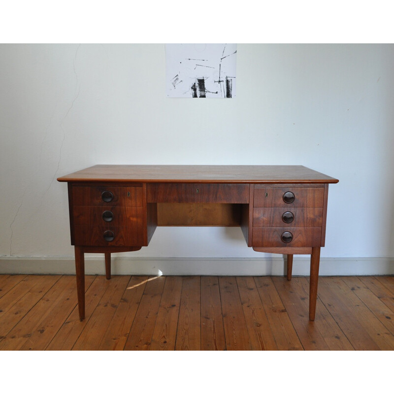 Free standing danish writing desk in teak - 1960s