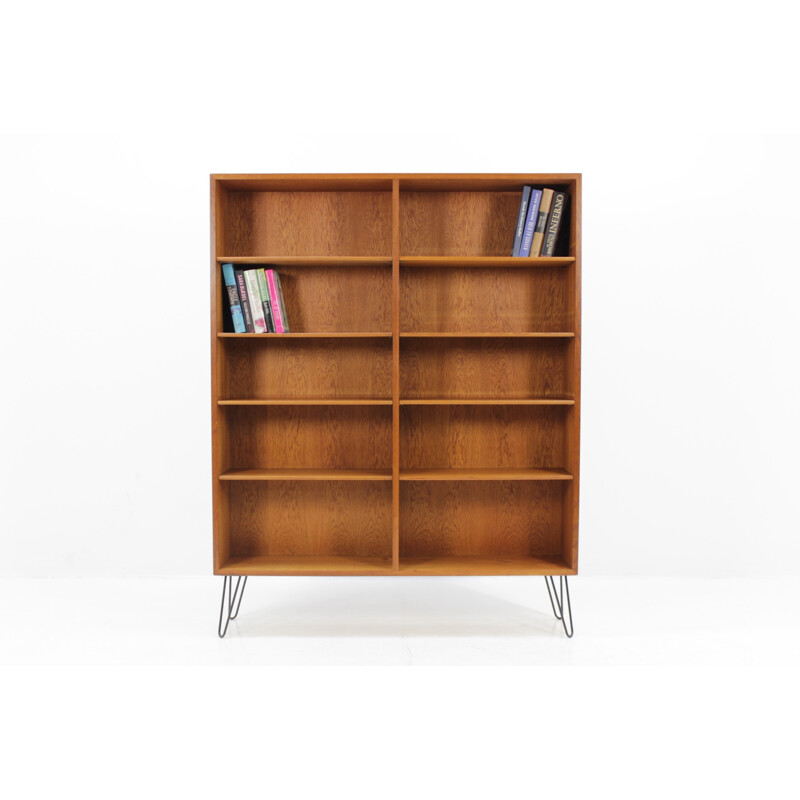 Danish bookcase in oak by Borge Mogensen - 1960s