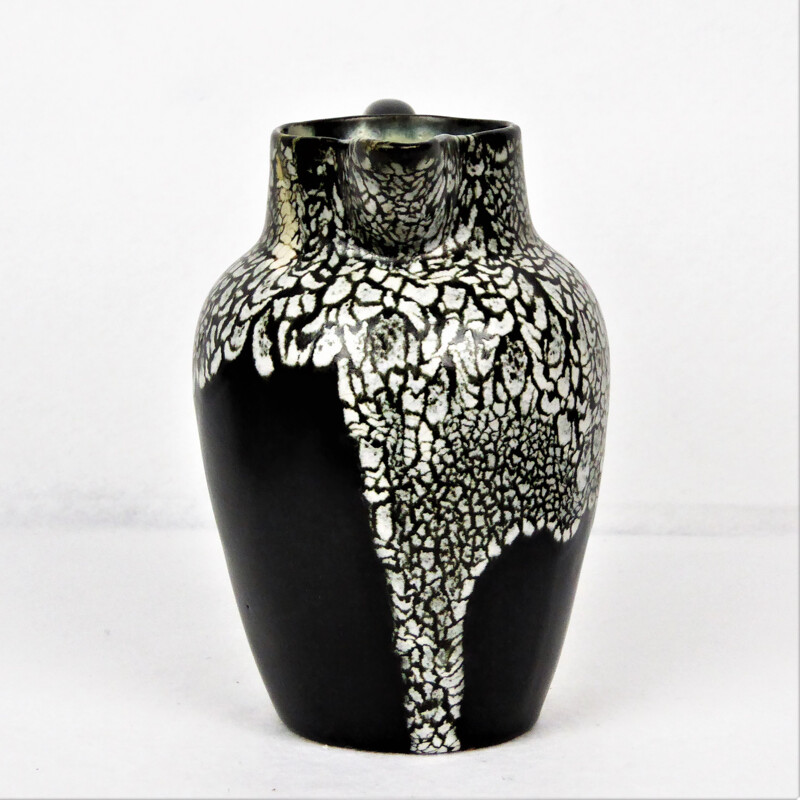 Vase noir et blanc en céramique de Léon Pointu - 1930